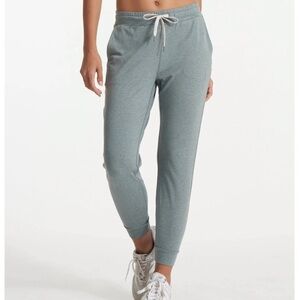 Vuori Performance Joggers! - Stormy Heather